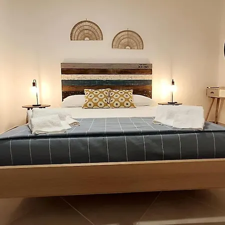 La Perla, Comfort E Relax Vignacastrisi