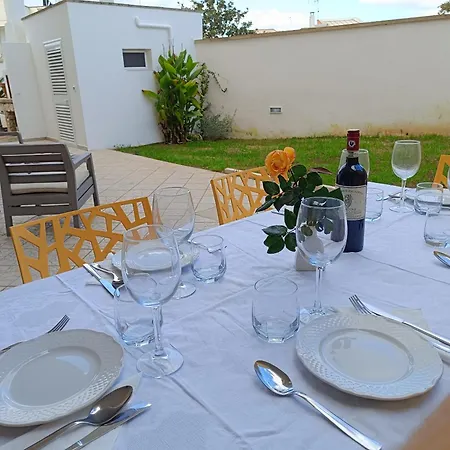 La Perla, Comfort E Relax Vignacastrisi