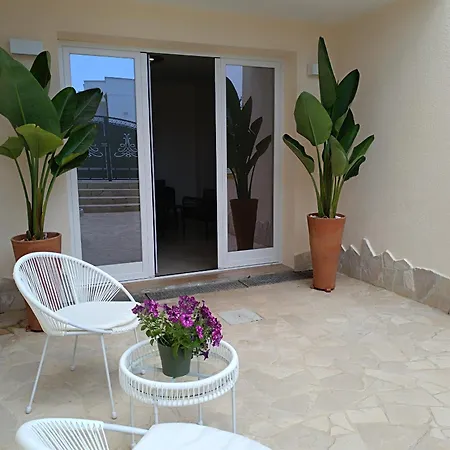 Prázdninový dům La Perla, Comfort E Relax Vignacastrisi